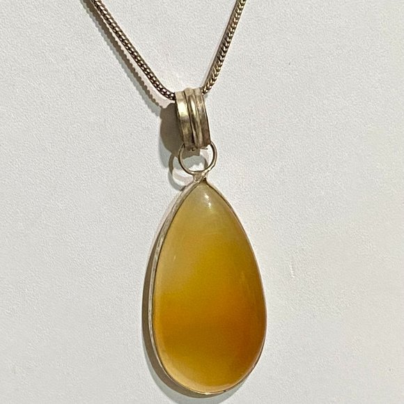 Natural Handmade Yellow Onyx Gemstone Pendant Necklace. - Picture 1 of 4